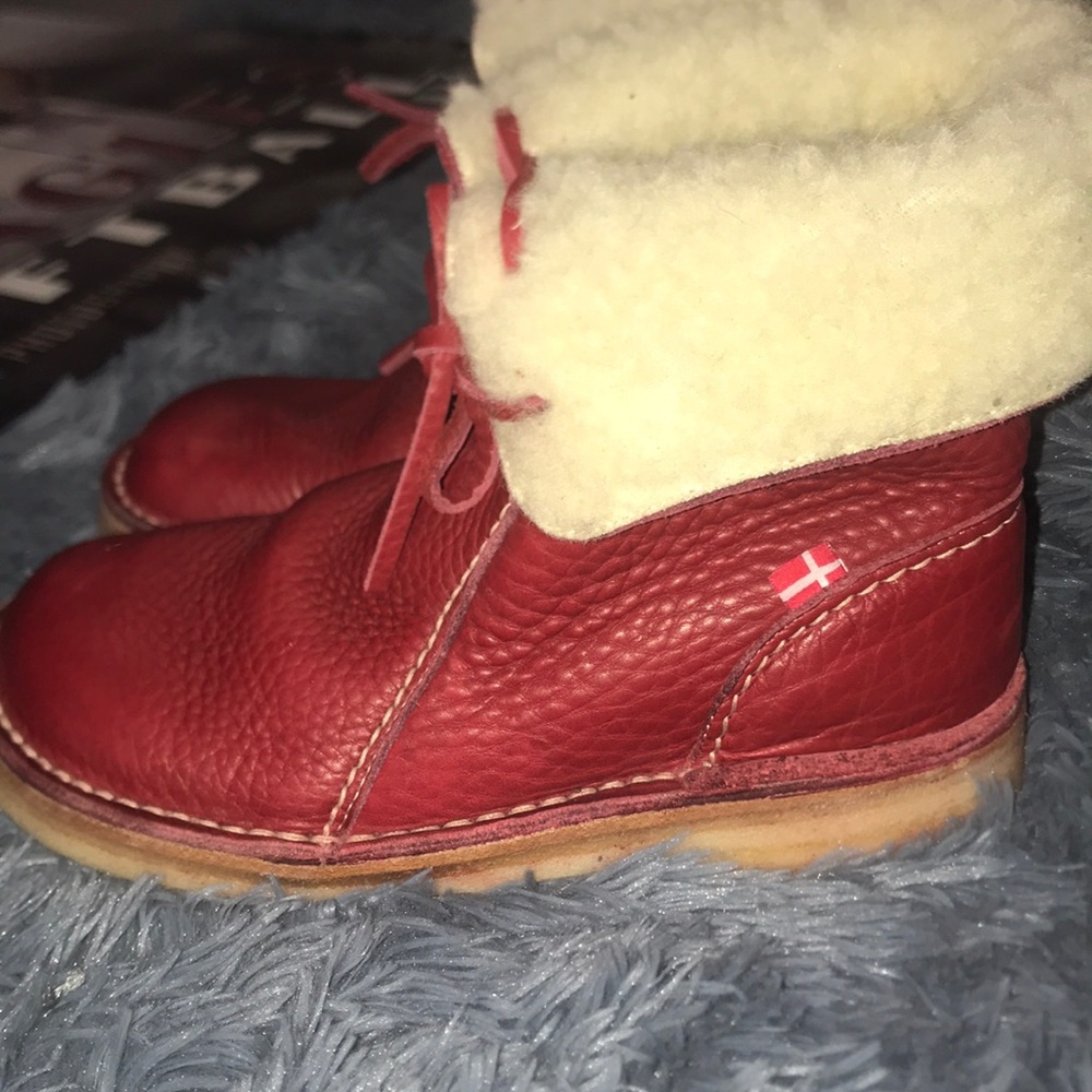 Duck feet boots